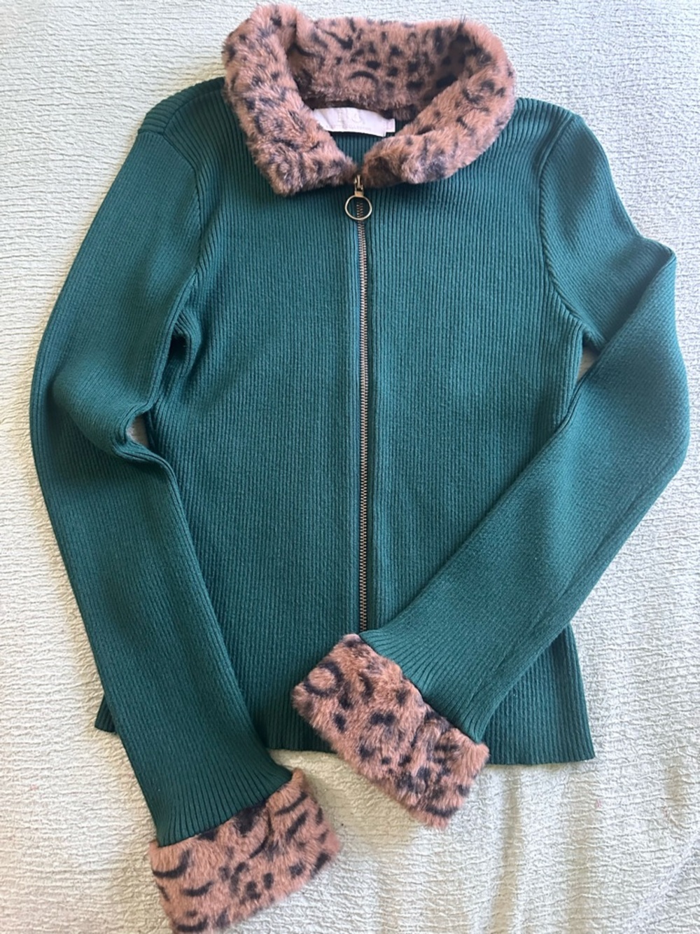Women’s Green Zip-Front Jacket with Pink Leopard Faux-Fur Trim